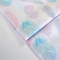 Купить Перья розовые бирюзовые и серые на белом 115г/м2 шир. 160см в Калининграде